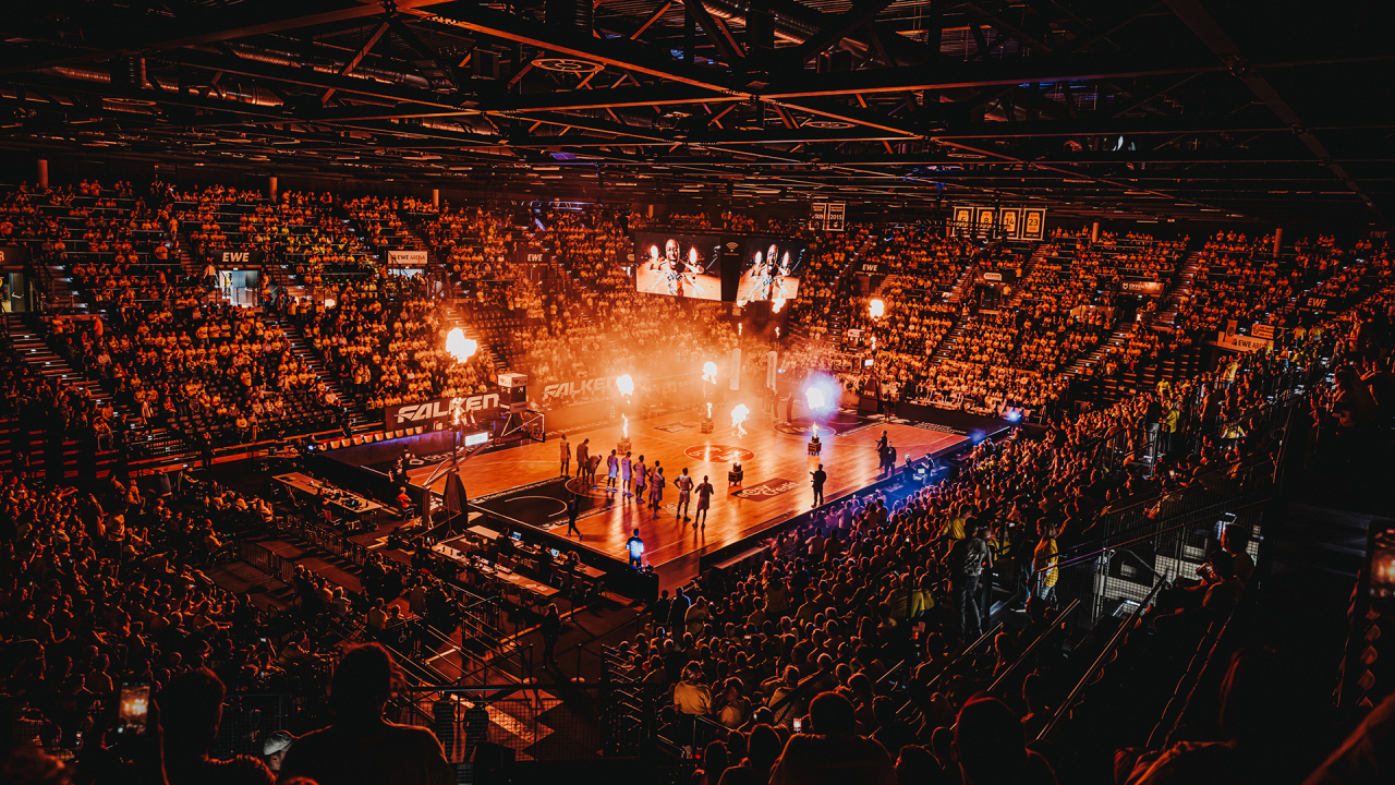 BBL-Pokalspiel: EWE Baskets Oldenburg - Fitness First Würzburg Baskets