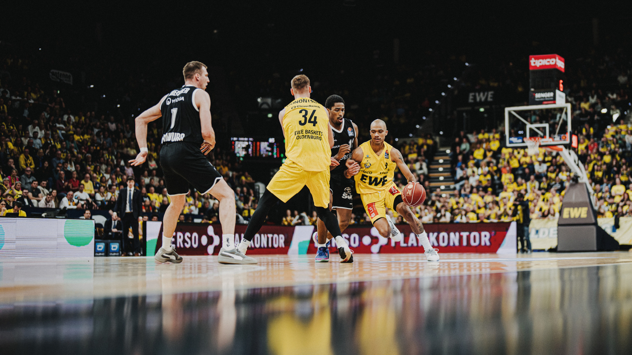 BBL: EWE Baskets Oldenburg - SYNTAINICS MBC