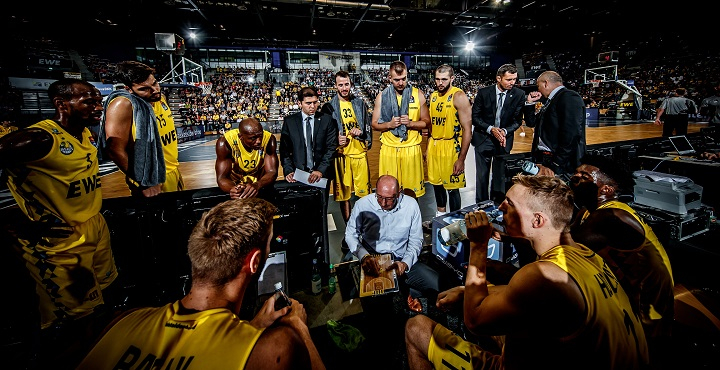 EWE Baskets Oldenburg - Basketball Löwen Braunschweig