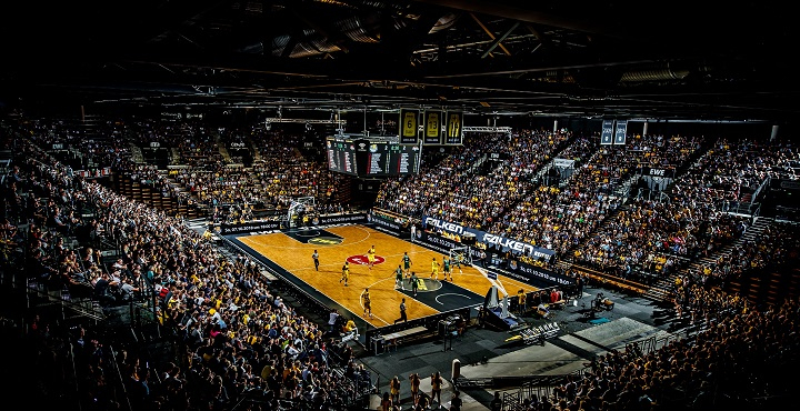 EWE Baskets Oldenburg - Basketball Löwen Braunschweig
